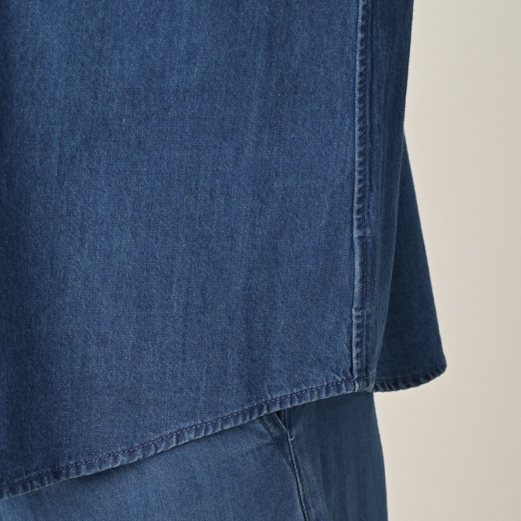 UNTITLED「【セットアップ可/ボウタイ】ライトウェイトデニムブラウス」|シャツ・ブラウス|