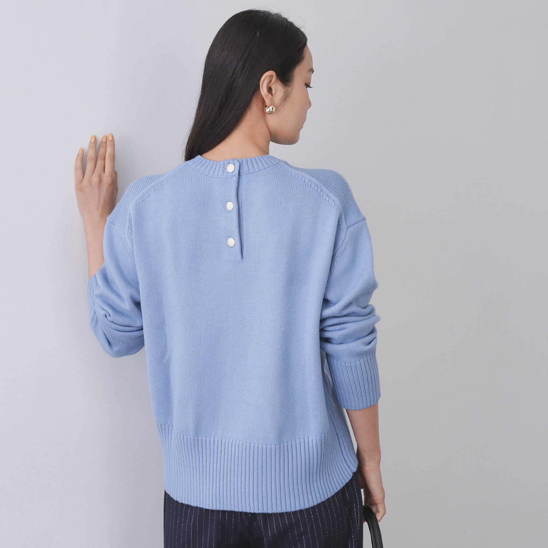 OPAQUE.CLIP「バックボタンリラクシーニット【洗濯機OK】」|ニット・セーター|