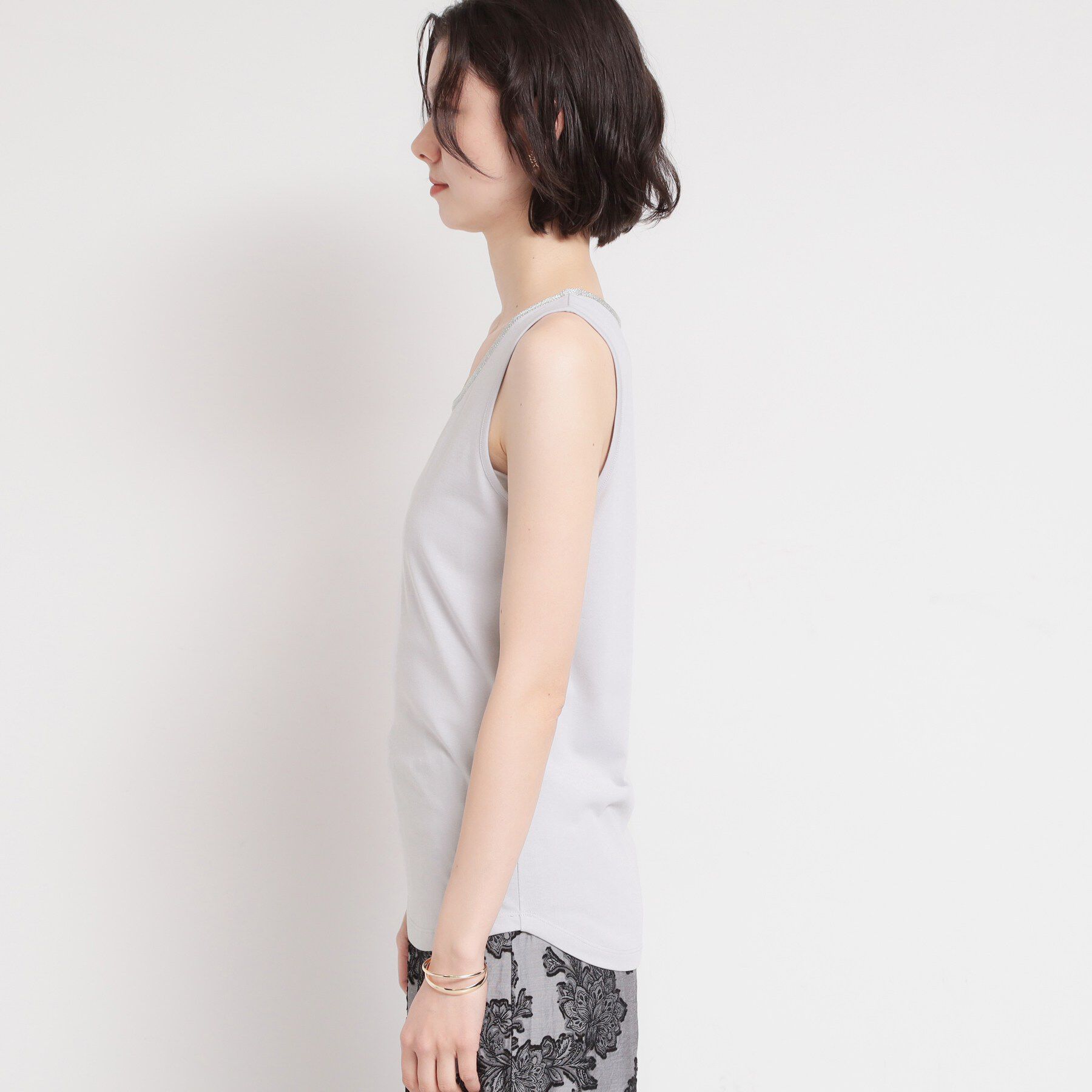 THE SHOP TK「【ひんやり/吸水速乾/UVカット】顔周りがぱっと華やぐ きらり艶めくタンクトップ」|キャミソール|