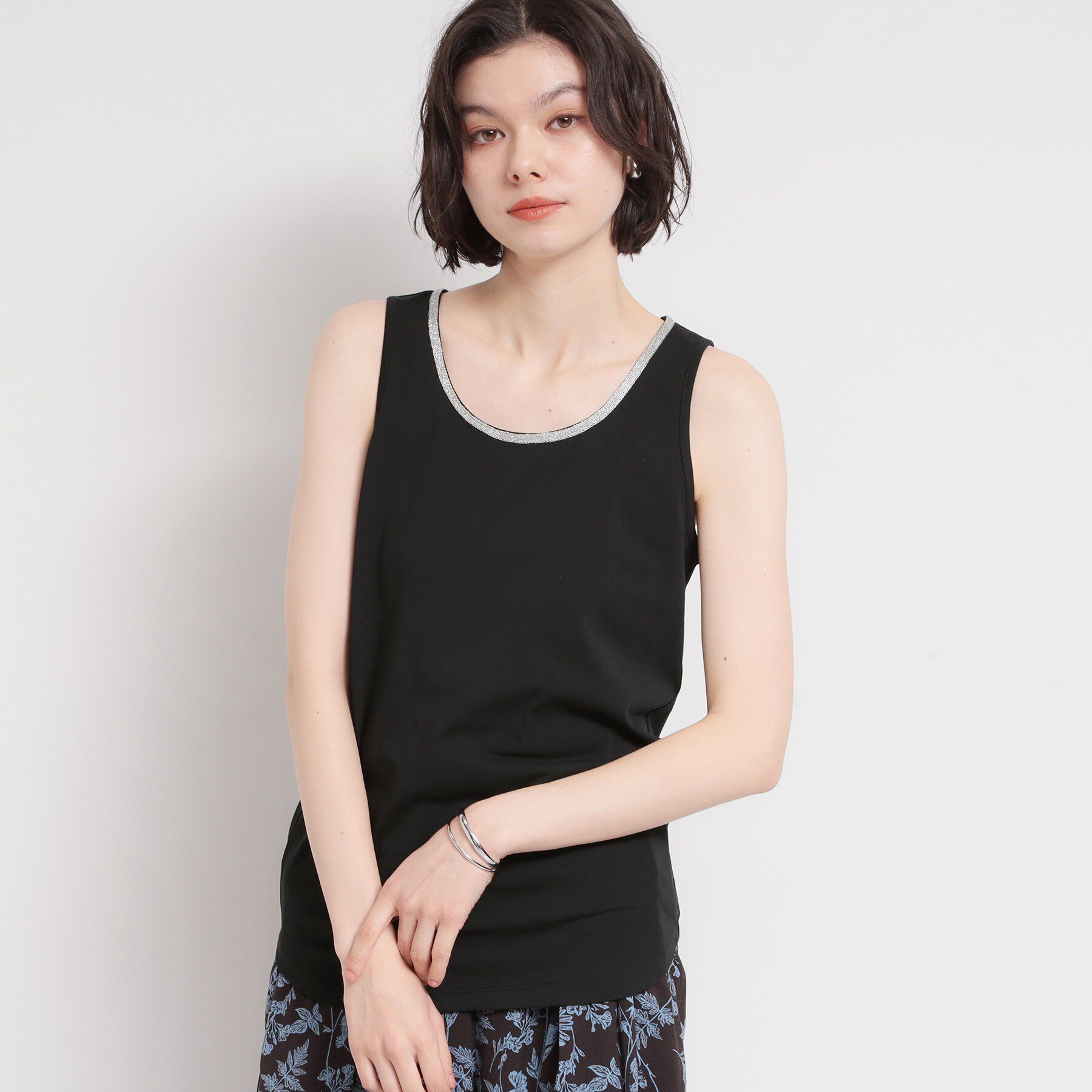 THE SHOP TK「【ひんやり/吸水速乾/UVカット】顔周りがぱっと華やぐ きらり艶めくタンクトップ」|キャミソール|