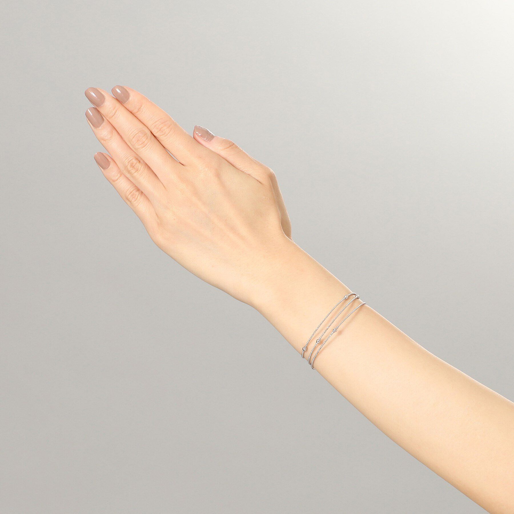 COCOSHNIK「プラチナ ハニー カットボール形状記憶 バングル」|ブレスレット・バングル|