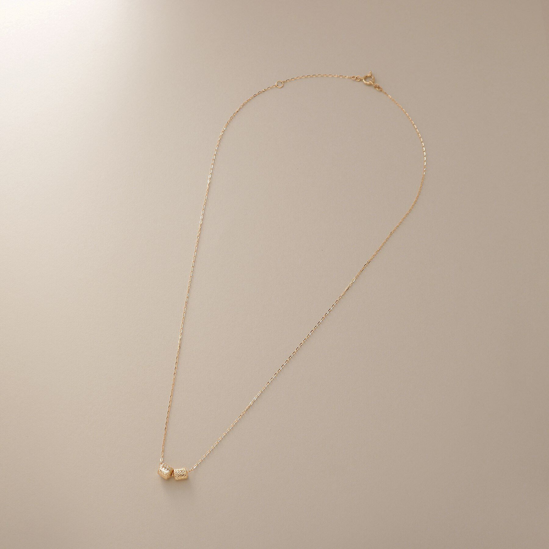 COCOSHNIK「K18テクスチャービーズミックス ネックレス」|ネックレス|