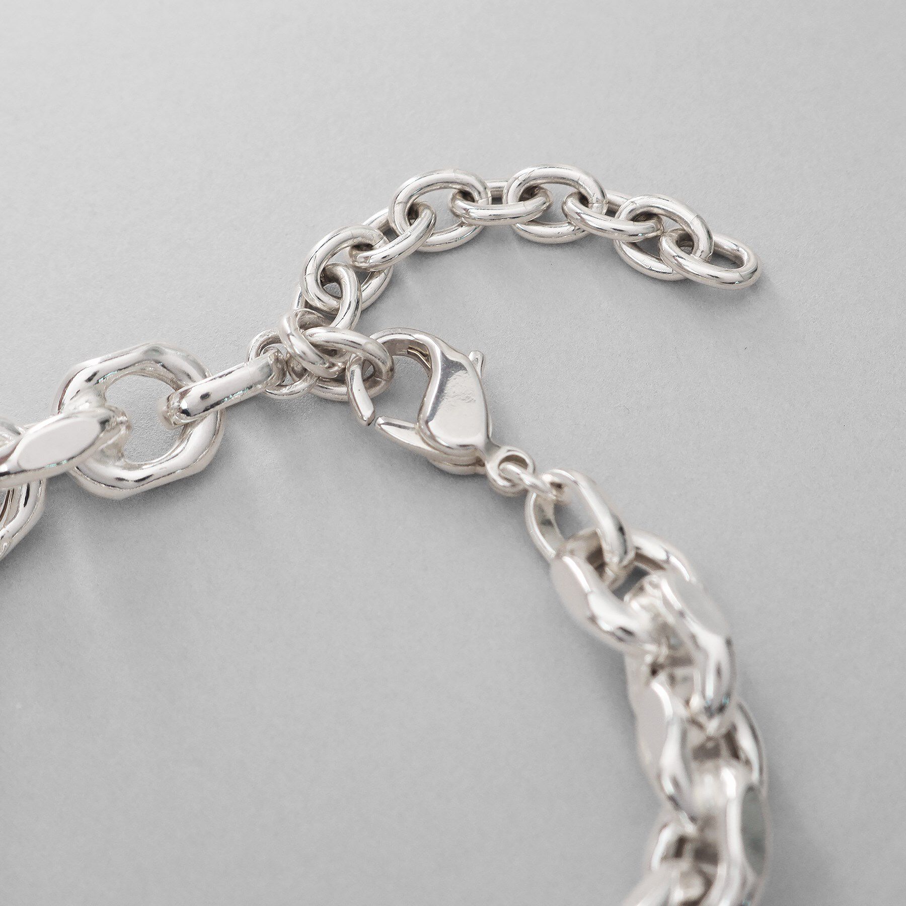 COCOSHNIK ONKITSCH「シルバー デザインチェーン ホロウカットケーブルブレスレット」|ブレスレット・バングル|