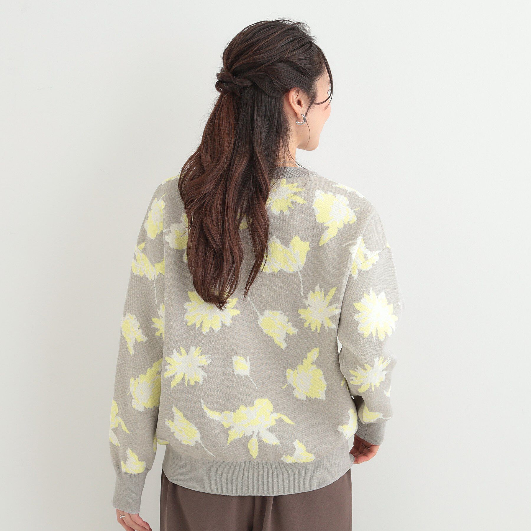 SHOO･LA･RUE「【洗濯機可/S-LL】ゆるシルエット 甘すぎない　大人の花柄もちもちニット」|ニット・セーター|