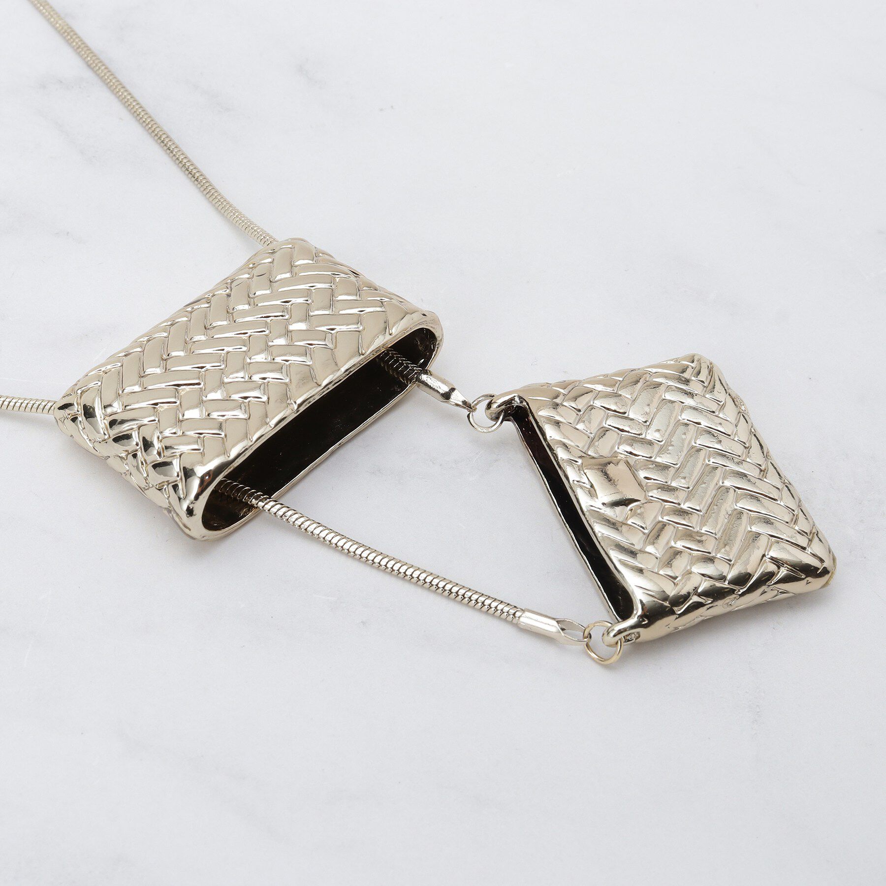 SHOO･LA･RUE「ピルケース風ネックレス」|ネックレス|