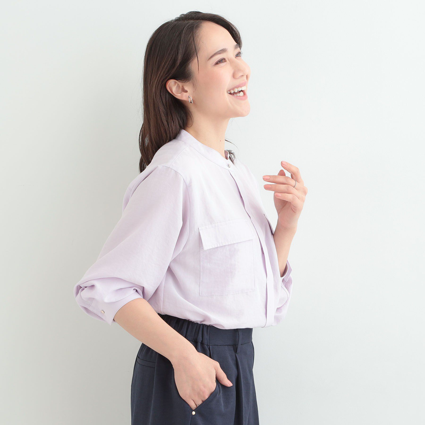 SHOO･LA･RUE「【洗濯後しわになりにくい/S-LL/UV】きれいめにもラフにも　フラップポケットがポイントのバンドカ」|シャツ・ブラウス|