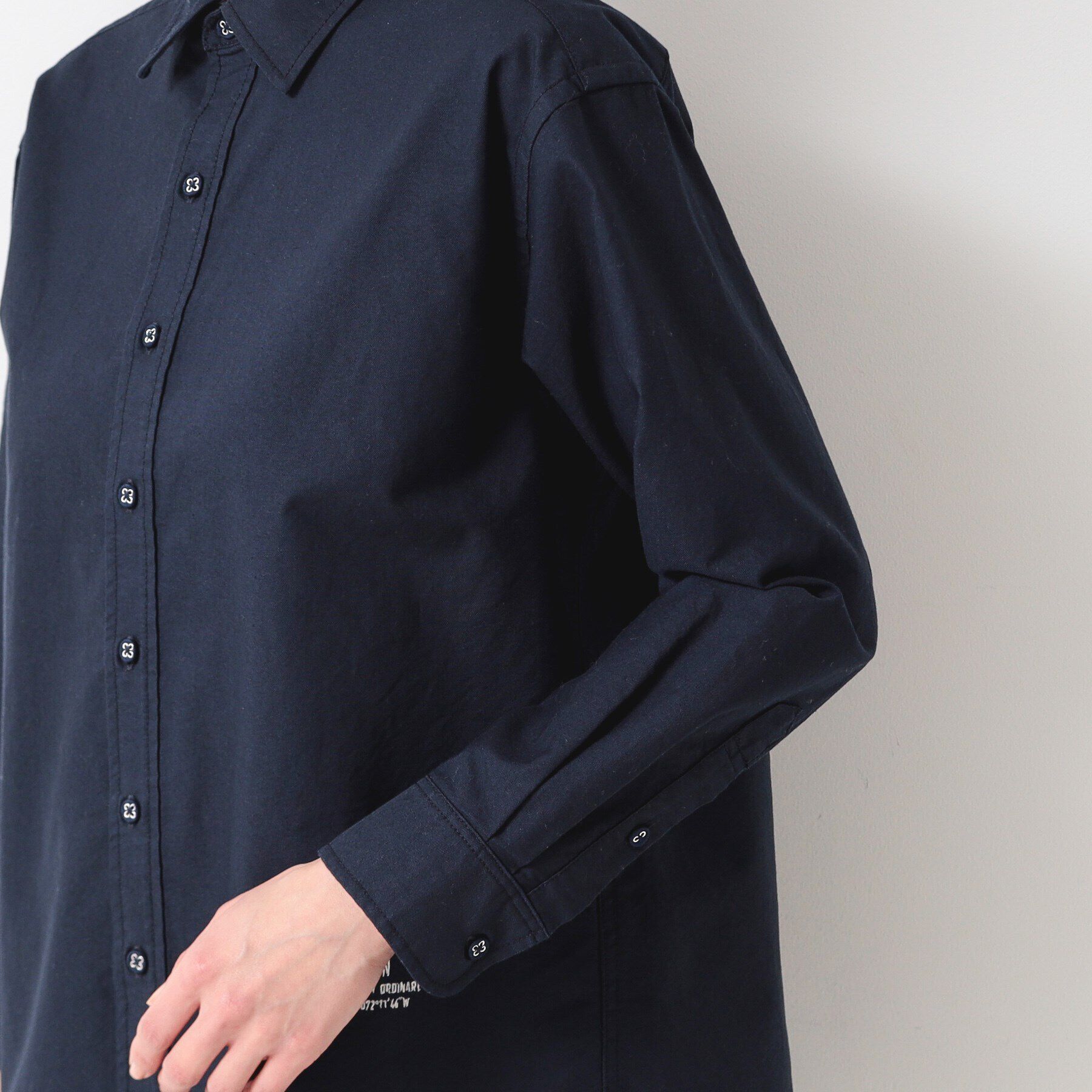 Dessin「【ユニセックス】刺繍入りオックスシャツ」|シャツ・ブラウス|