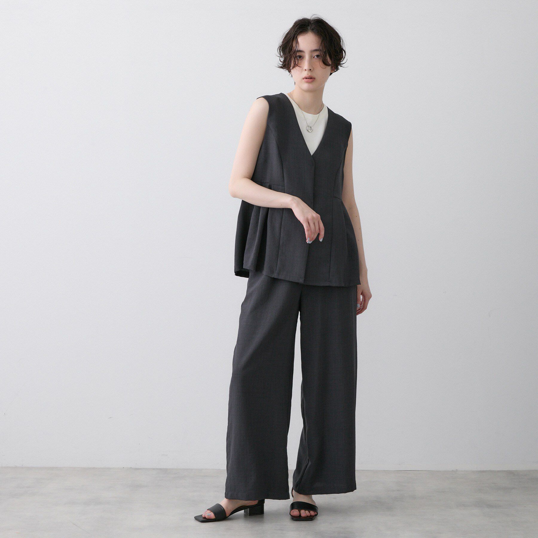 Dessin「【2点セット/UVカット】ライトウエイトベスト＆パンツセット」|スーツ|