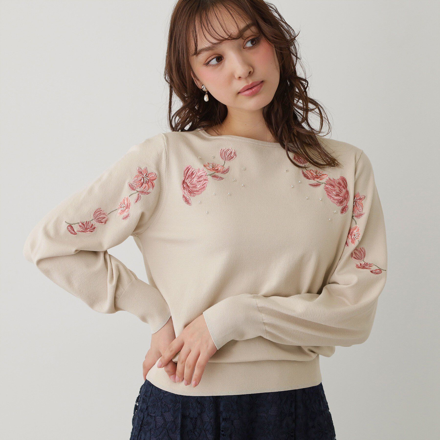 SunaUna「【SS～Lサイズ展開／フラワー刺繍】クラフトプルオーバー」|ニット・セーター|