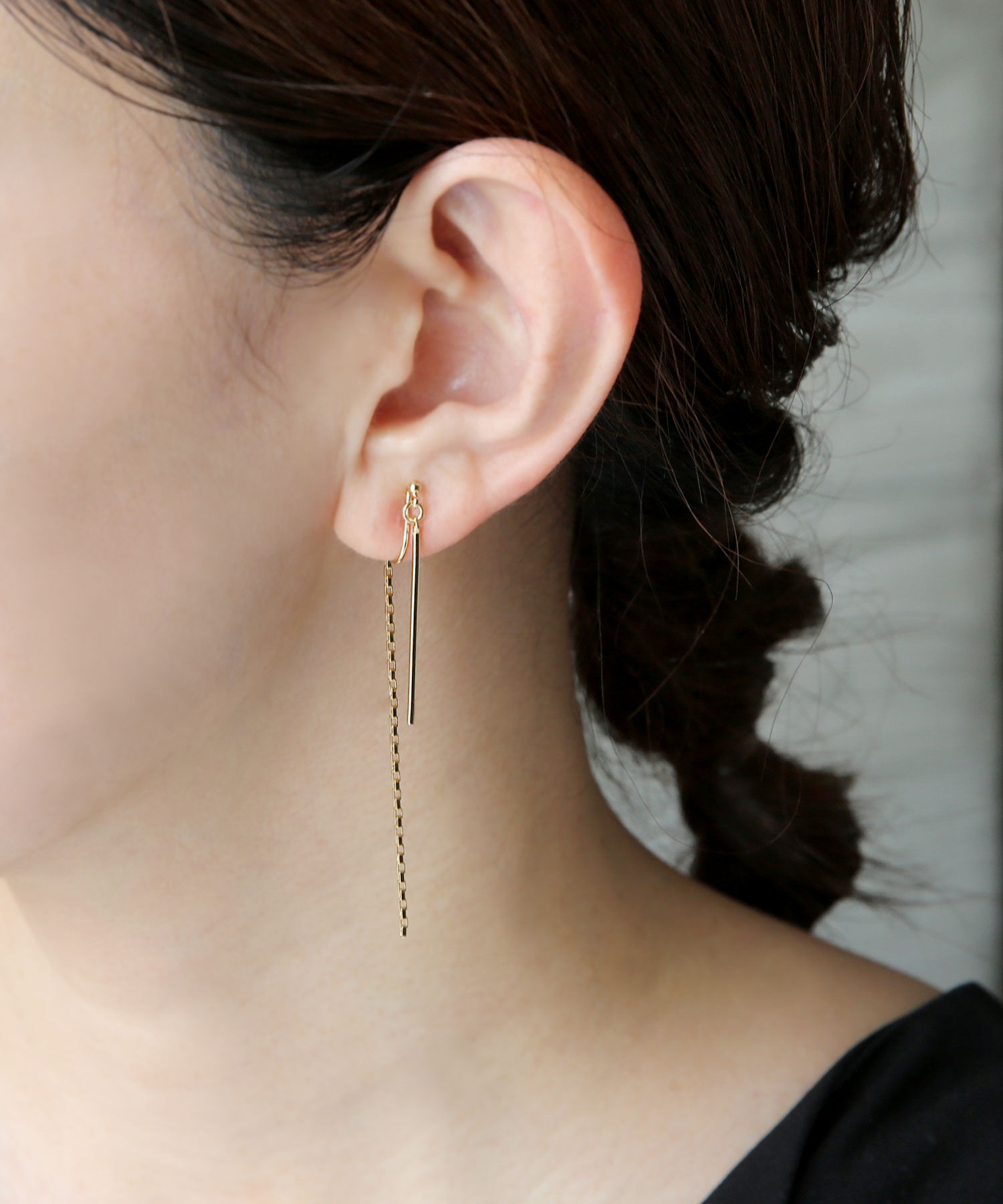 colleca la「ノンホール・バーとロングチェーンのイヤリング」|イヤリング|