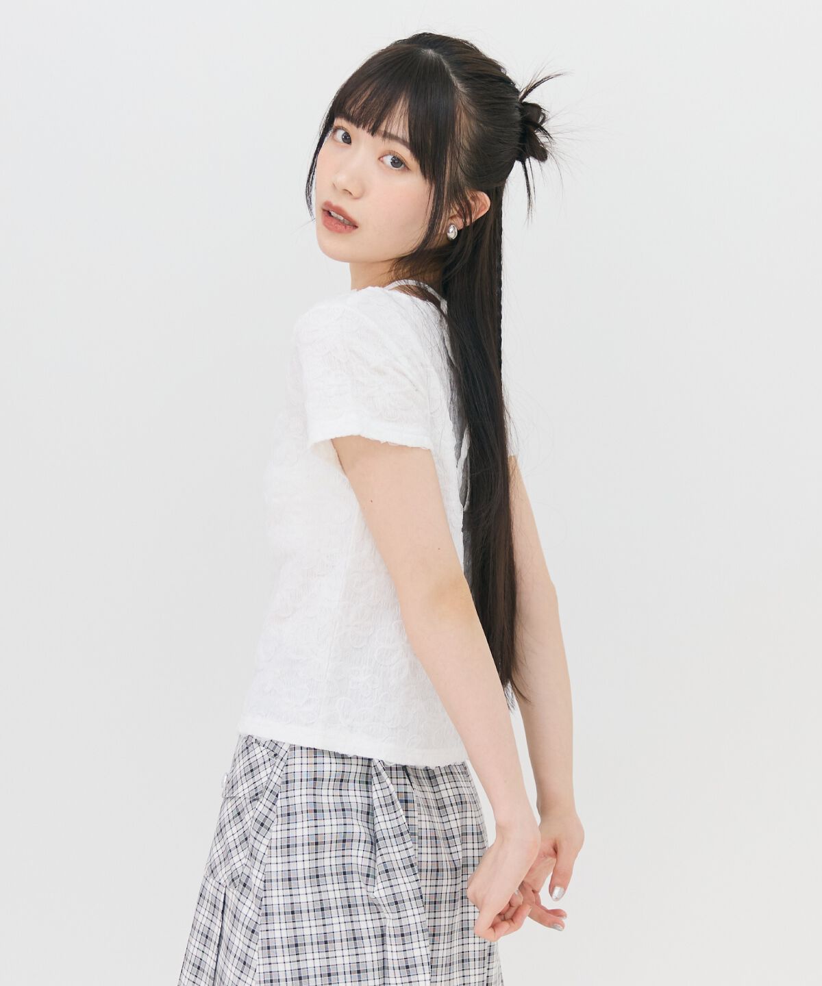 REDYAZEL「3DフラワーレースコンパクトTシャツ」|Tシャツ・カットソー|