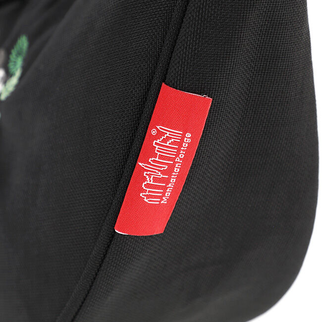 Manhattan Portage「BRONCK CRESCENT BAG LUMINE 24 / DISNEY」|ショルダー・メッセンジャー|