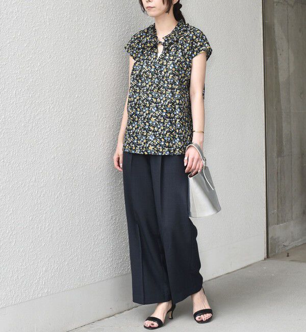 SHIPS Colors 「《予約》SHIPS Colors:〈手洗い可能〉フルーツ プリント フリルネック ブラウス◆」|シャツ・ブラウス|