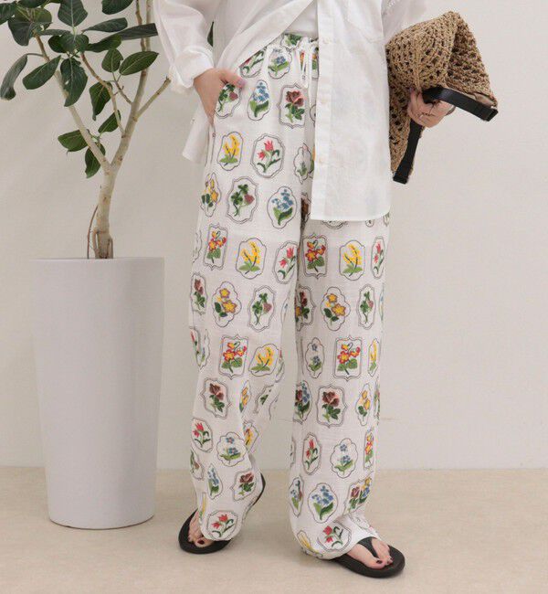 fredy emue「エンブロイダリーギャザーパンツ」|チノ|