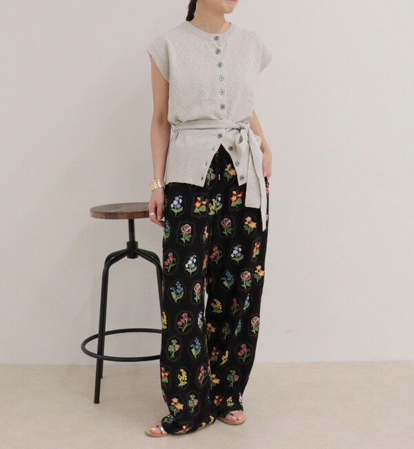 fredy emue「エンブロイダリーギャザーパンツ」|チノ|