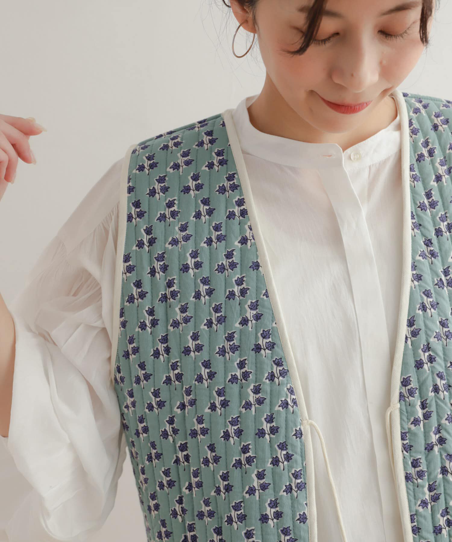 URBAN RESEARCH DOORS「コットンリバーシブルキルティングベスト」|ダウンベスト・ベスト|