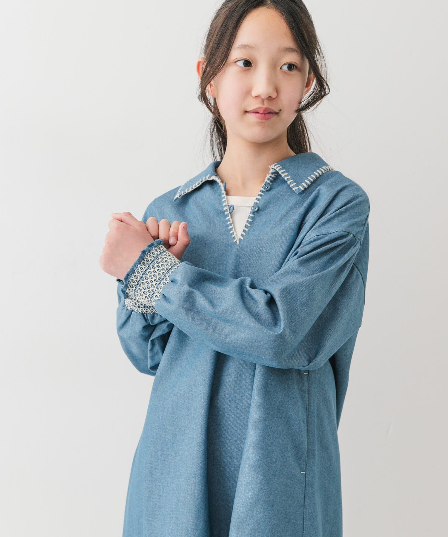 URBAN RESEARCH DOORS「『150サイズあり』デニム刺繍ワンピース(KIDS)」|ワンピース|