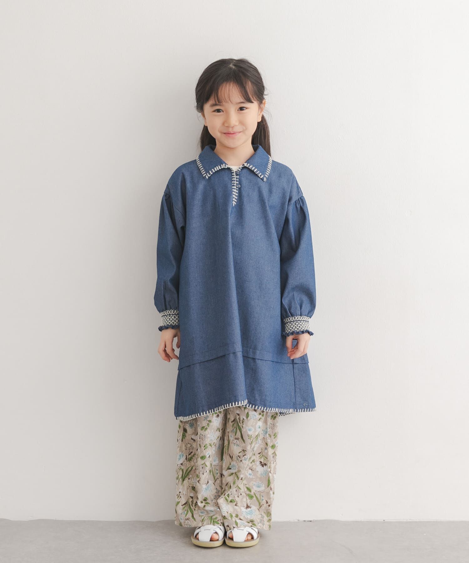 URBAN RESEARCH DOORS「『150サイズあり』デニム刺繍ワンピース(KIDS)」|ワンピース|