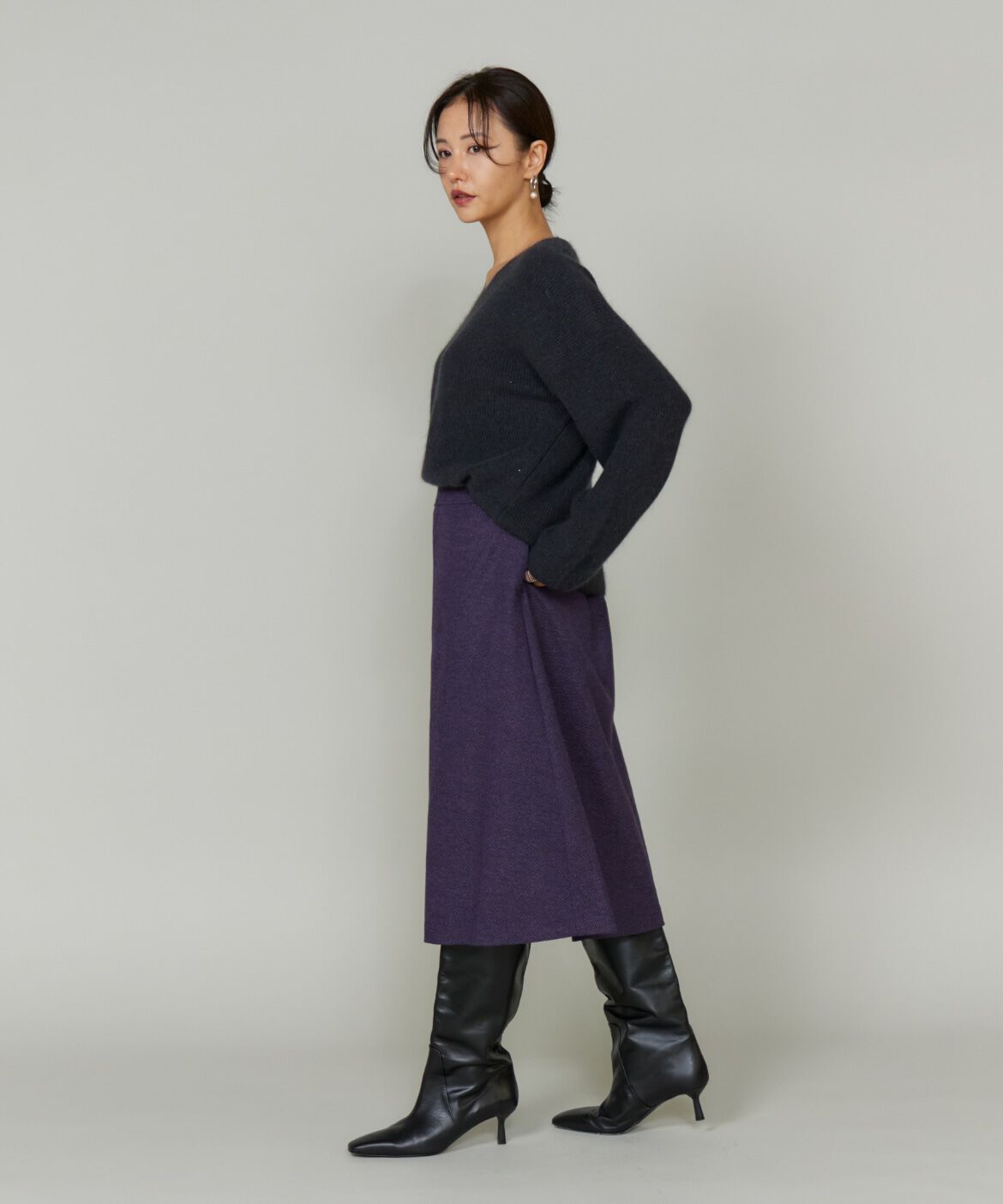 Le Souk「《大きいサイズ》スパンコールVネックニットプルオーバー」|ニット・セーター|