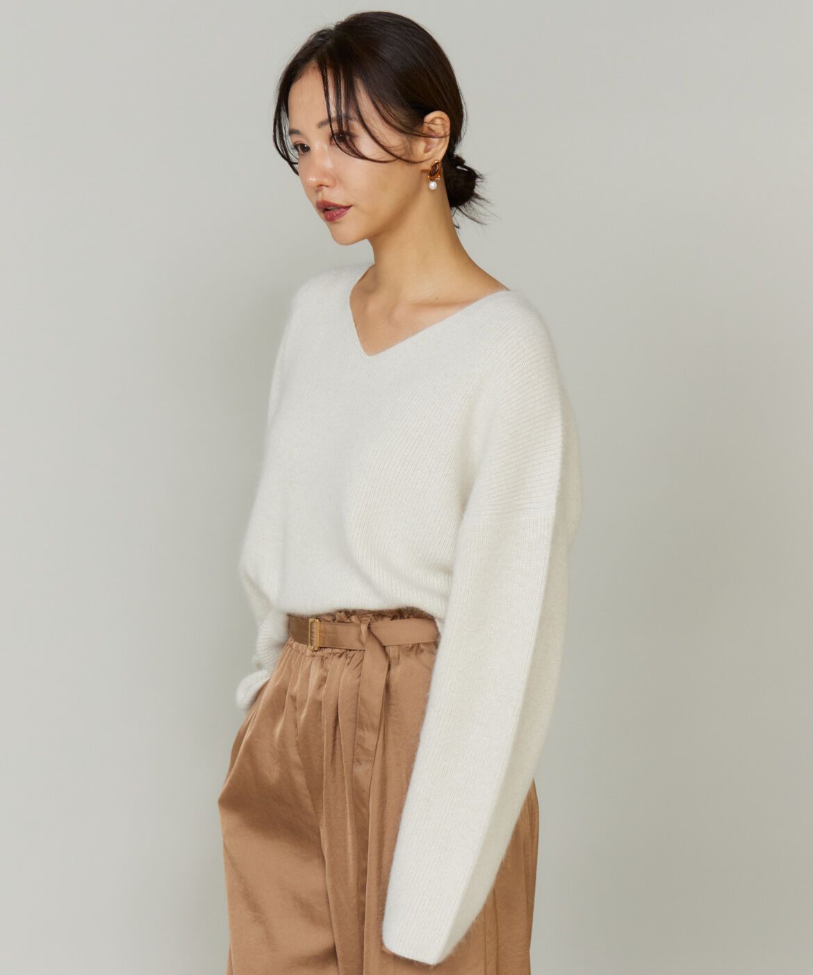 Le Souk「《大きいサイズ》スパンコールVネックニットプルオーバー」|ニット・セーター|