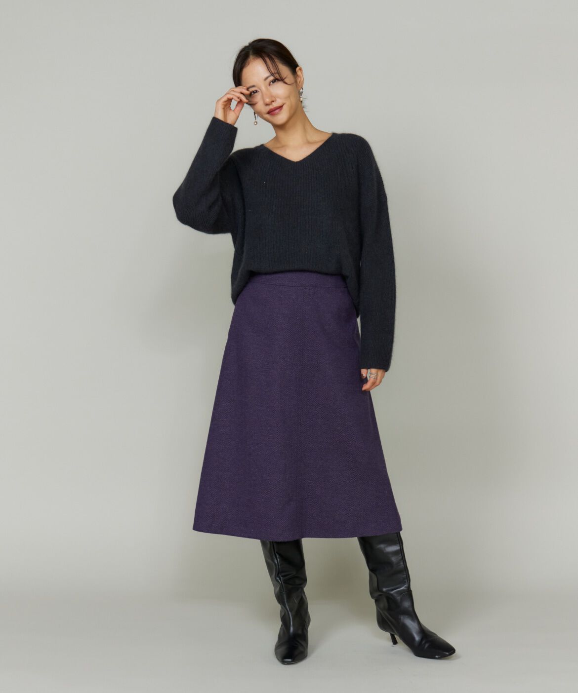 Le Souk「《大きいサイズ》スパンコールVネックニットプルオーバー」|ニット・セーター|