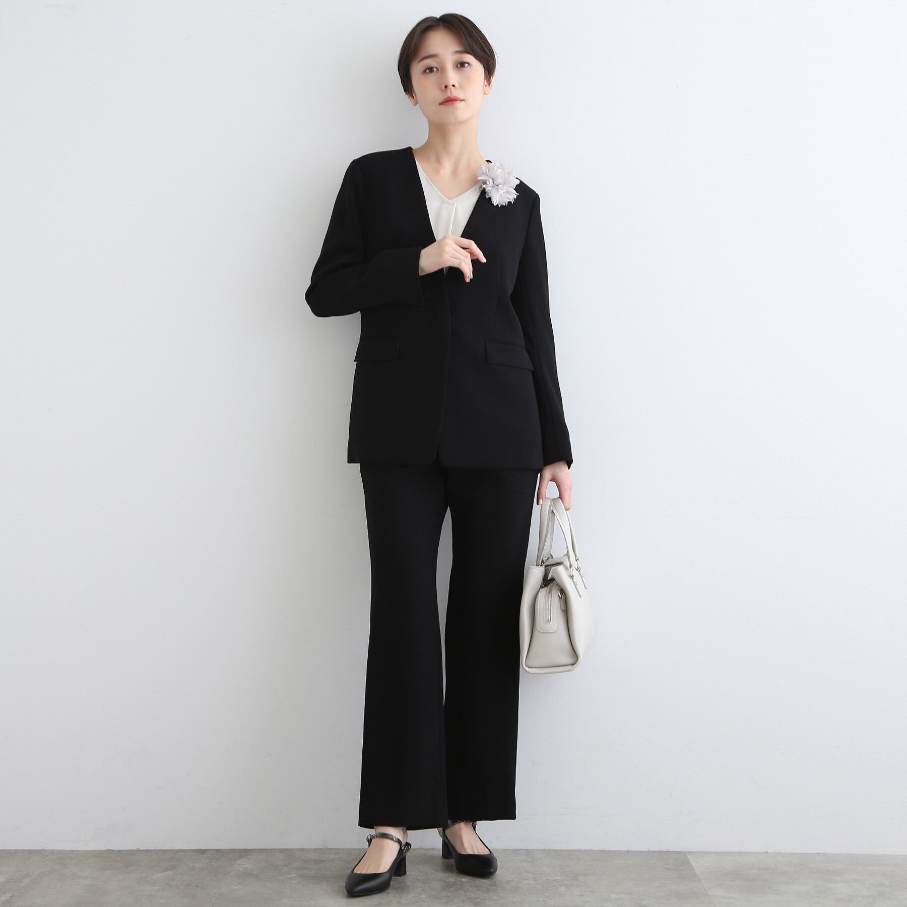 INDIVI「【セレモニー/入卒アイテム】フラワーコサージュ」|ブローチ・コサージュ|