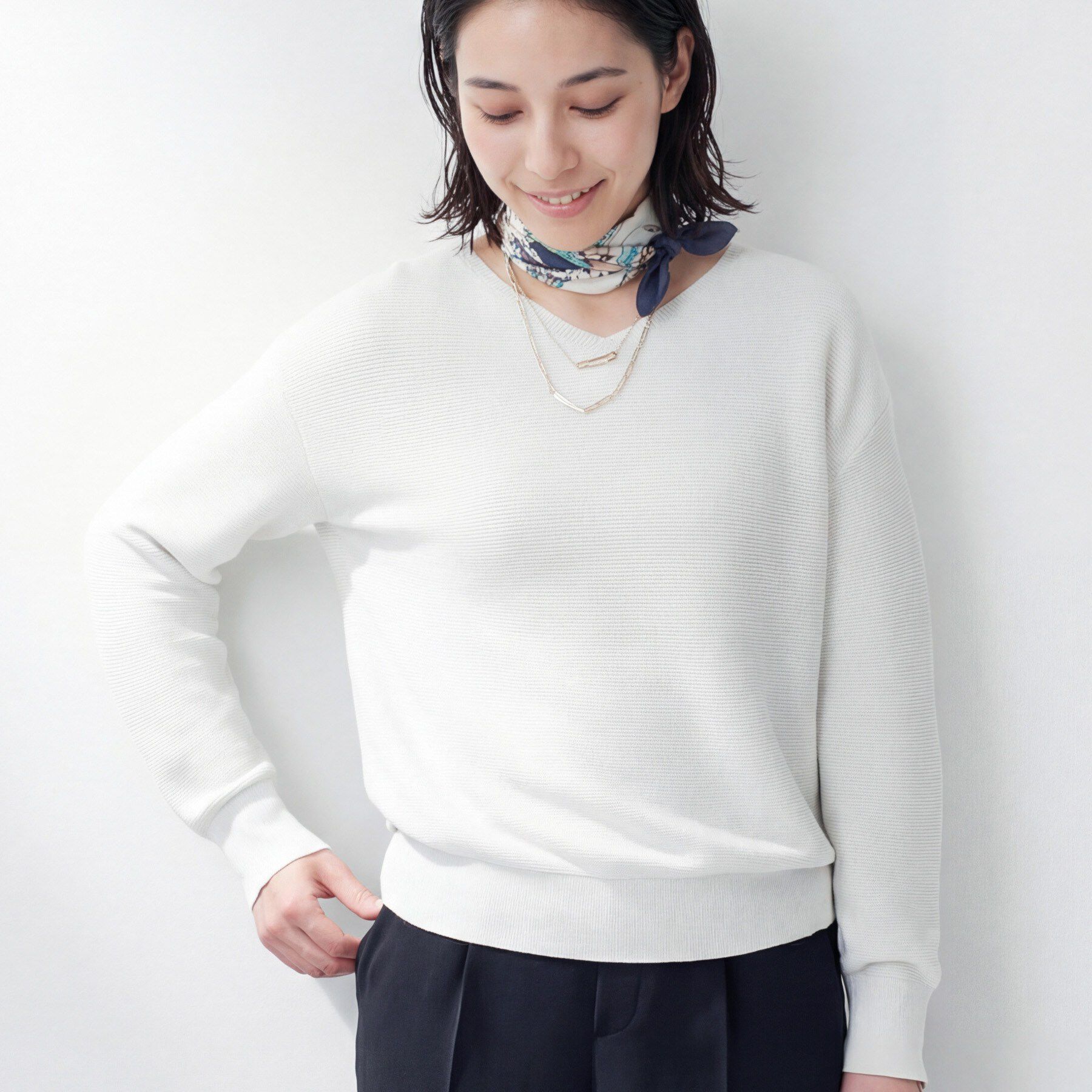 INDIVI「【洗える／軽量】きらめきVネックニット」|ニット・セーター|