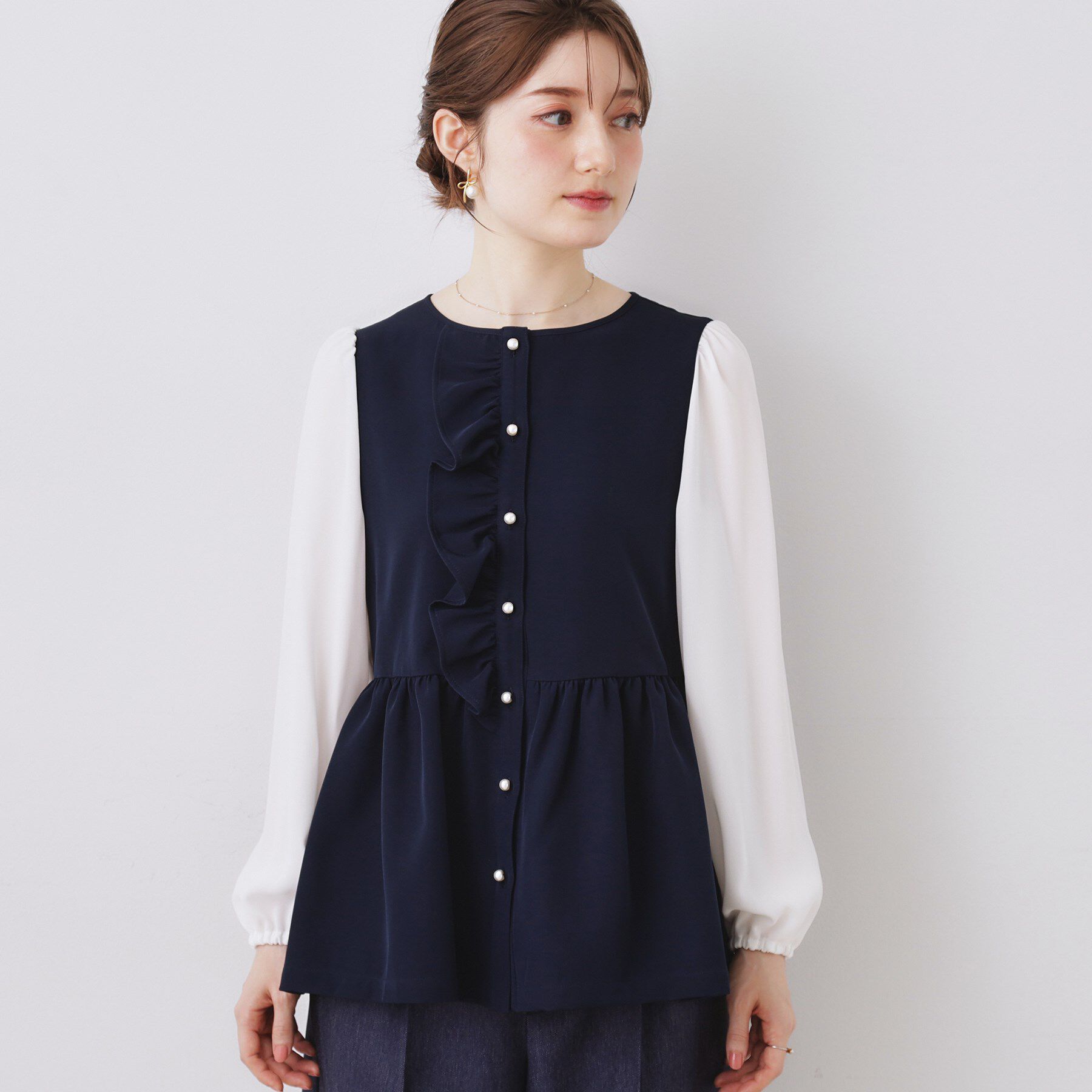 Couture broach「【ハレの日・通勤】フリルドッキング ペプラムブラウス」|シャツ・ブラウス|