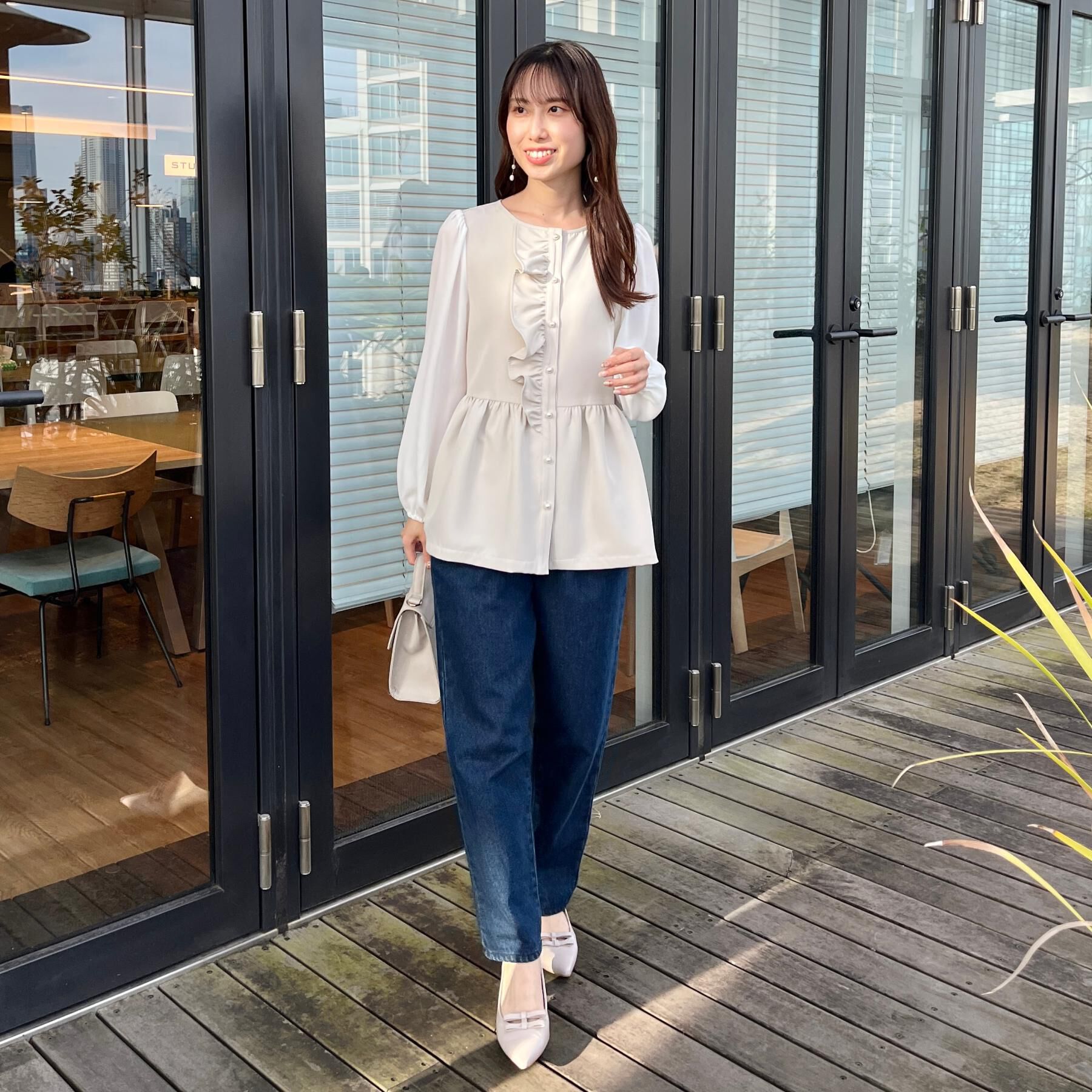 Couture broach「【ハレの日・通勤】フリルドッキング ペプラムブラウス」|シャツ・ブラウス|