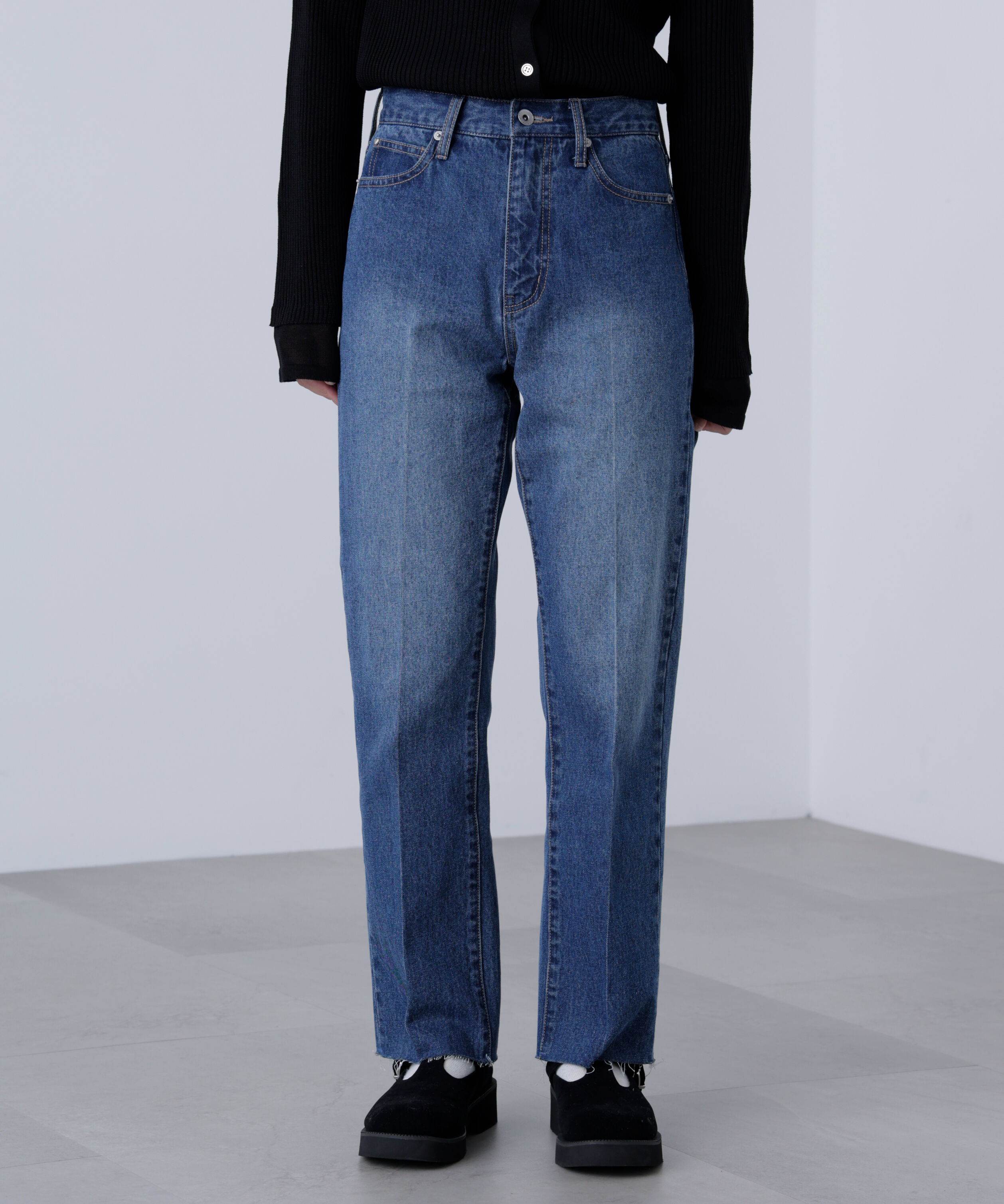  「センタープレススリムストレートデニムパンツ」|その他|