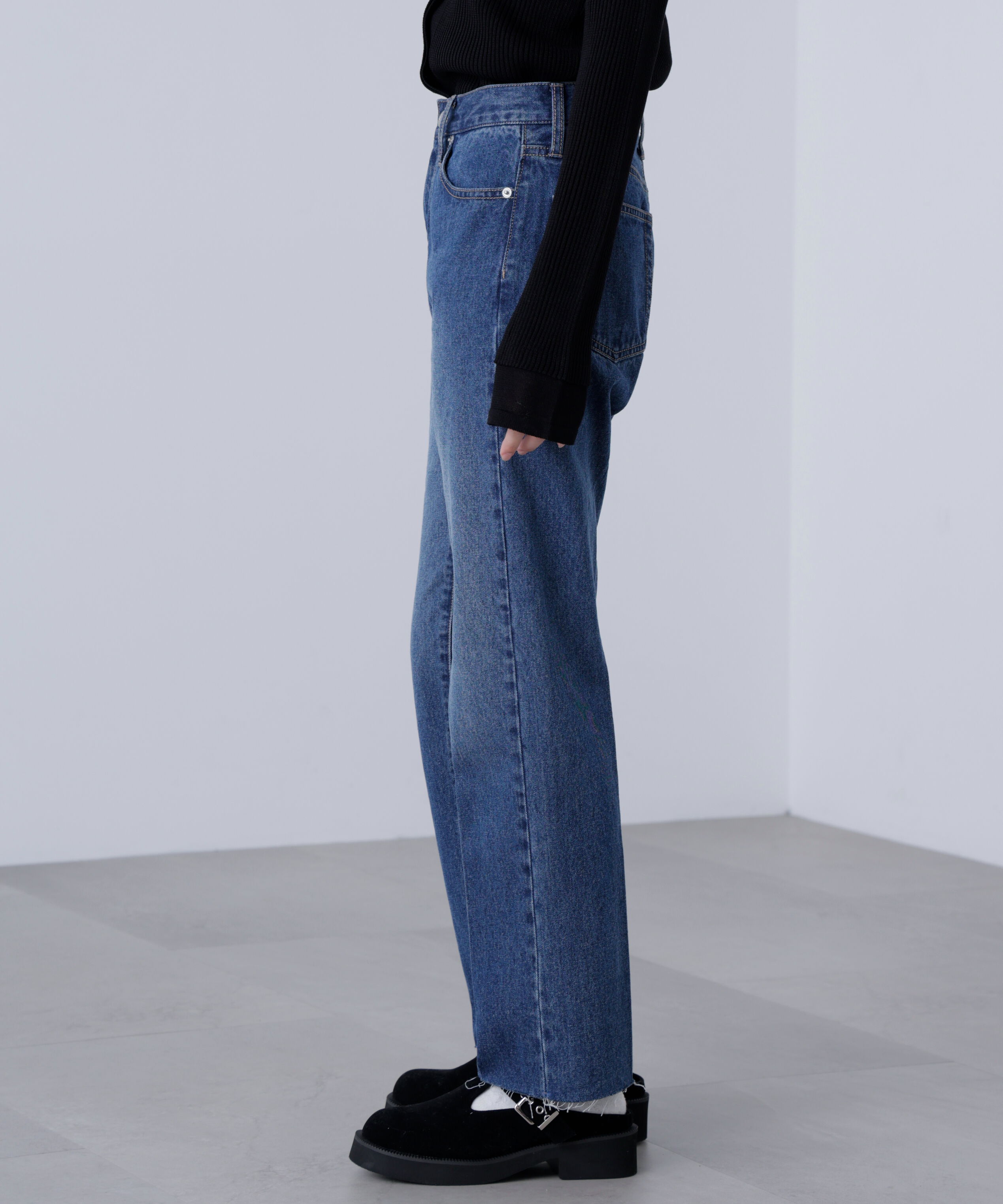  「センタープレススリムストレートデニムパンツ」|その他|