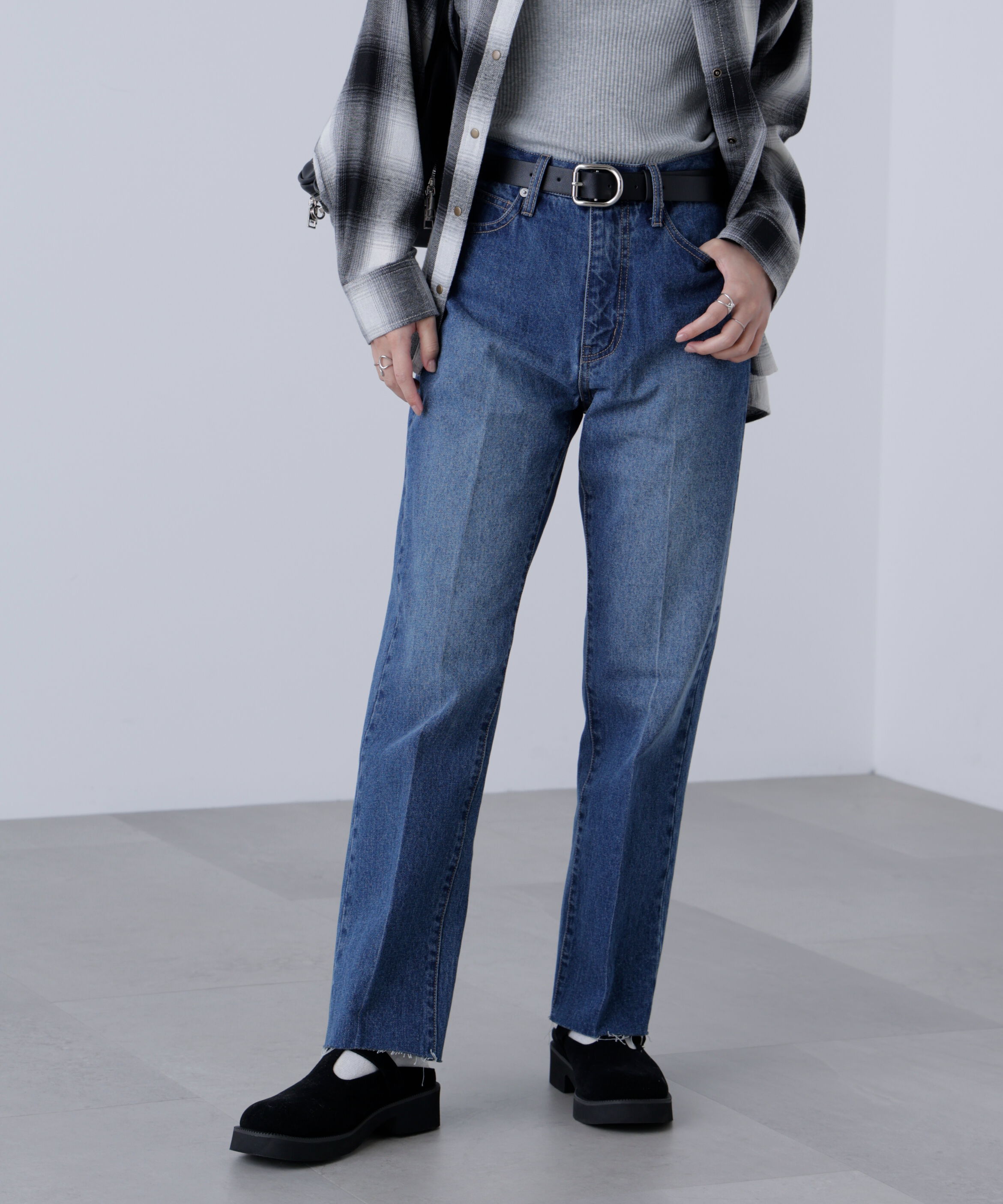  「センタープレススリムストレートデニムパンツ」|その他|