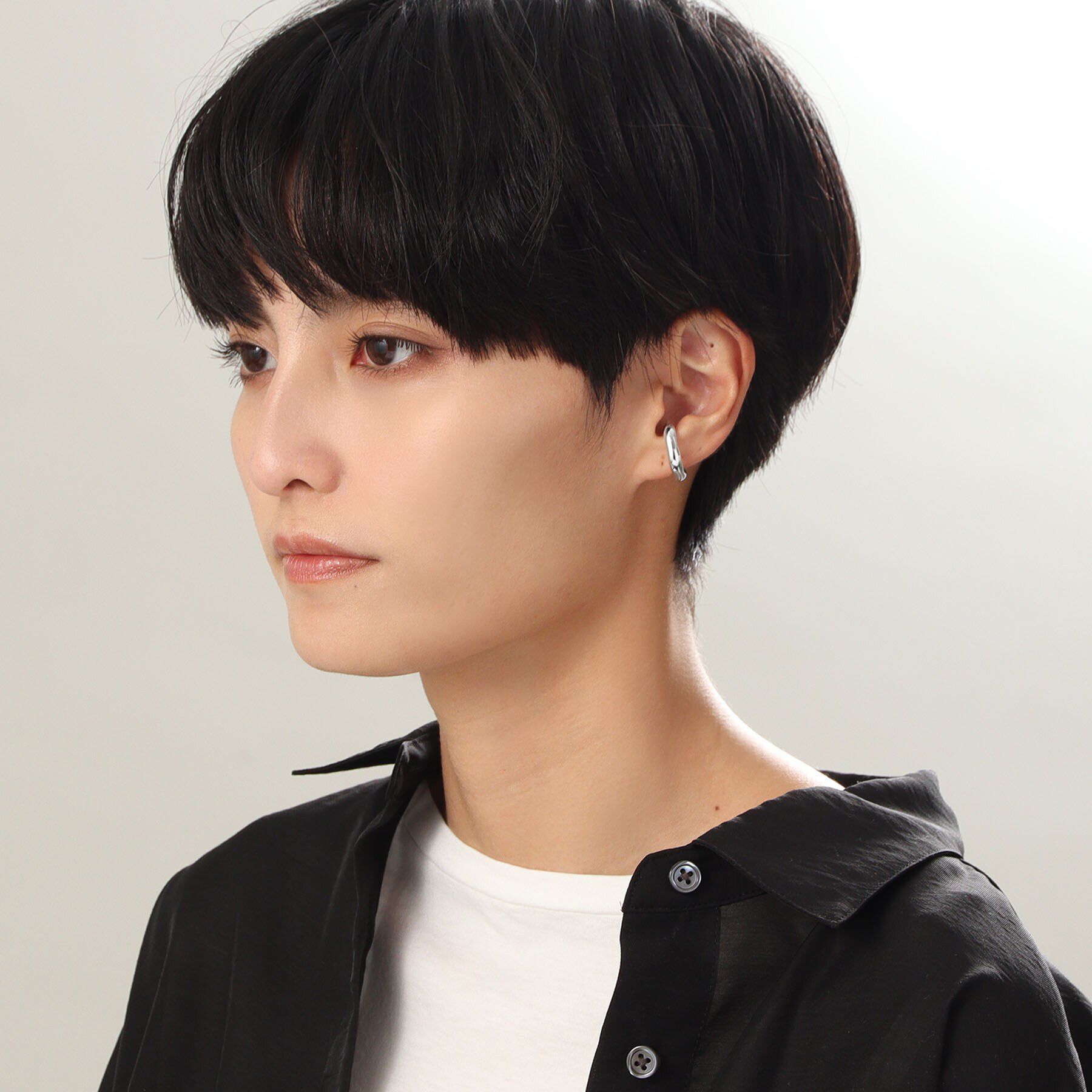 COCOSHNIK ONKITSCH「シルバー ニュアンスイヤーカフ」|イヤーカフ|