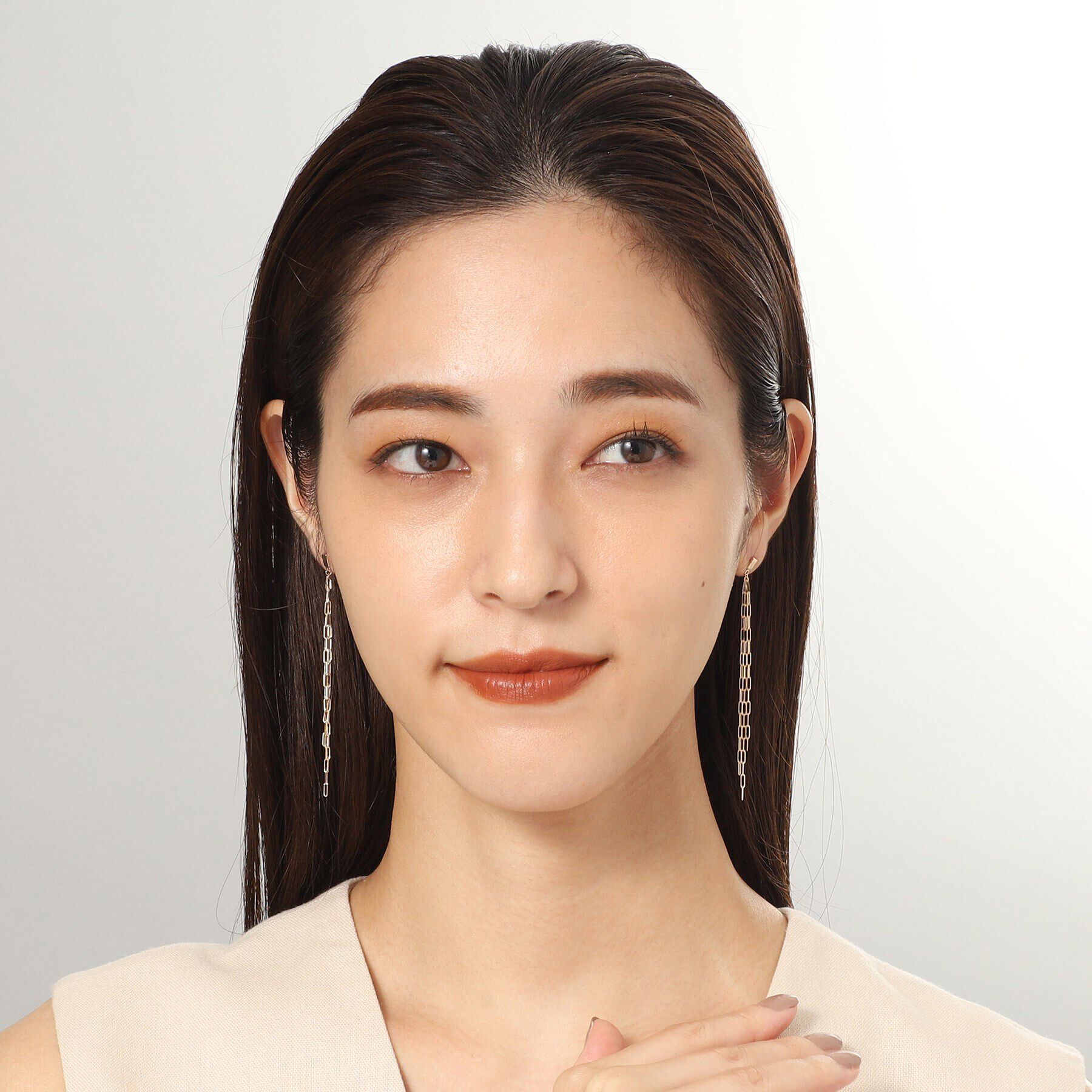 COCOSHNIK「K10プリムケーブルチェーンフリンジ スタッドピアス」|ピアス|