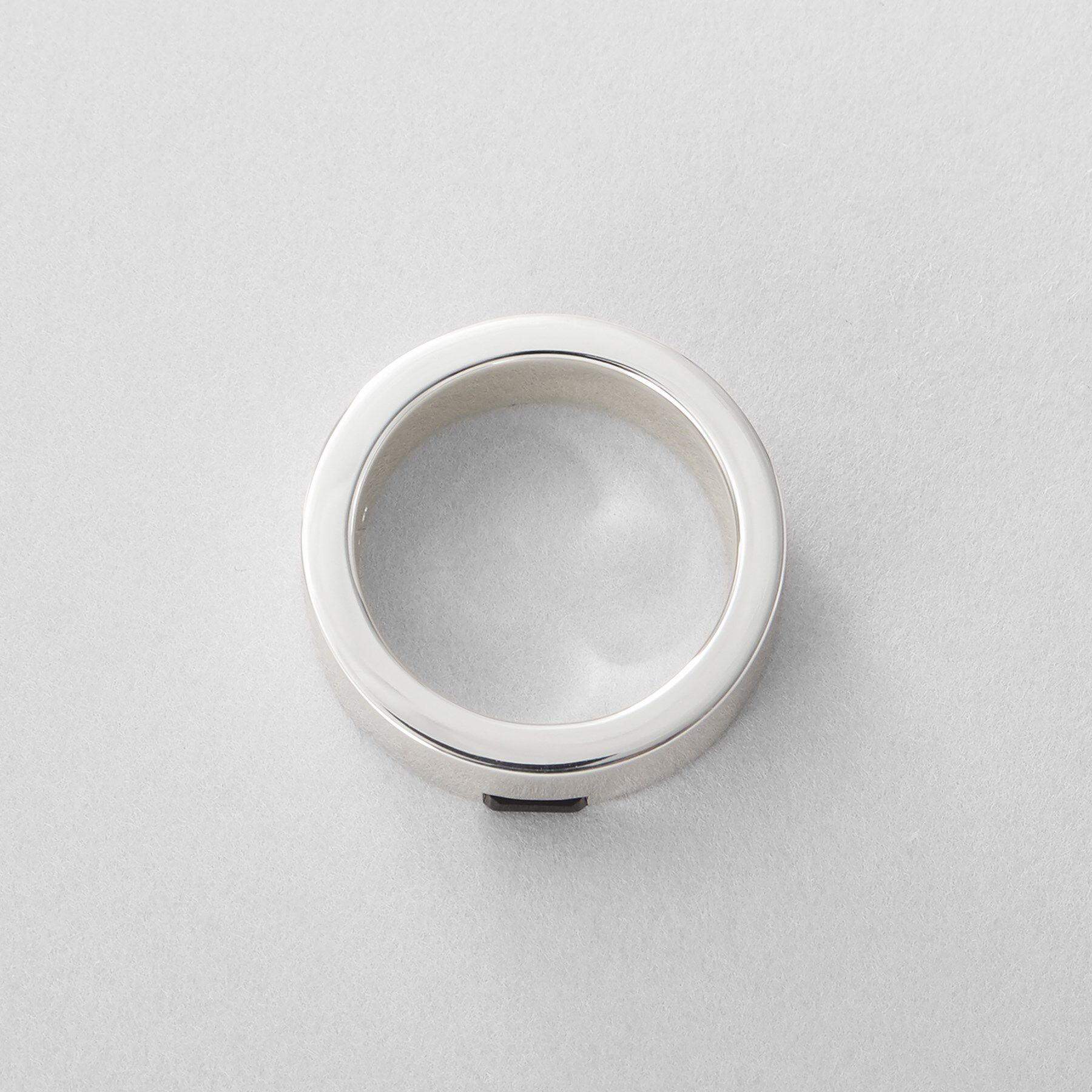 COCOSHNIK ONKITSCH「シルバー オニキス バケットカットフラットリング」|リング|