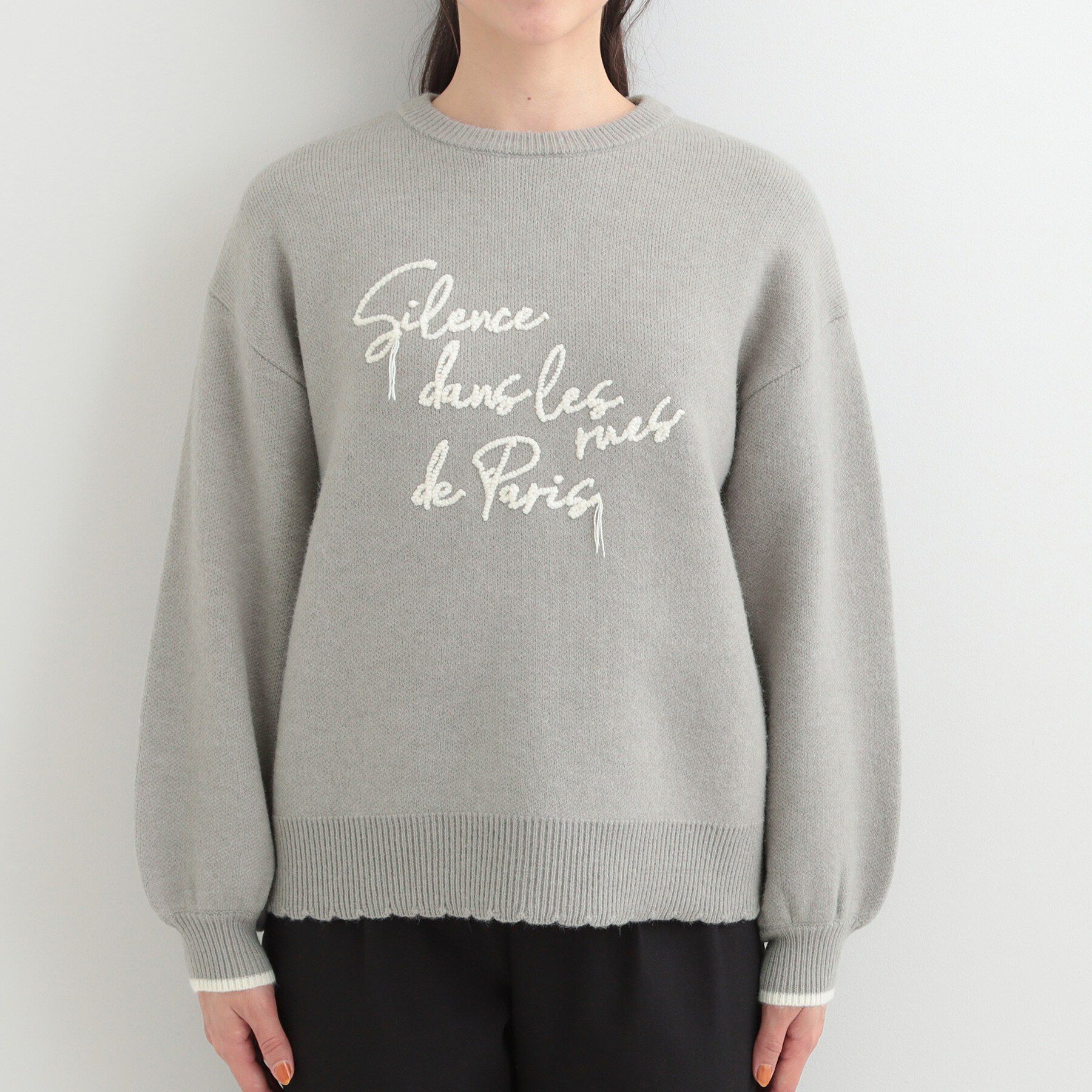 SHOO･LA･RUE「【洗濯機可/S-LL】裾スカラップが差がつく コード刺繍ロゴニット」|ニット・セーター|