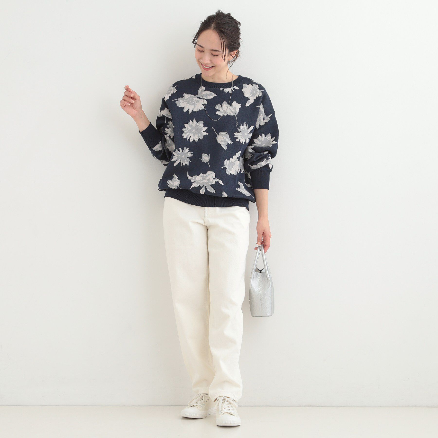 SHOO･LA･RUE「【洗濯機可/S-LL】ゆるシルエット 甘すぎない　大人の花柄もちもちニット」|ニット・セーター|