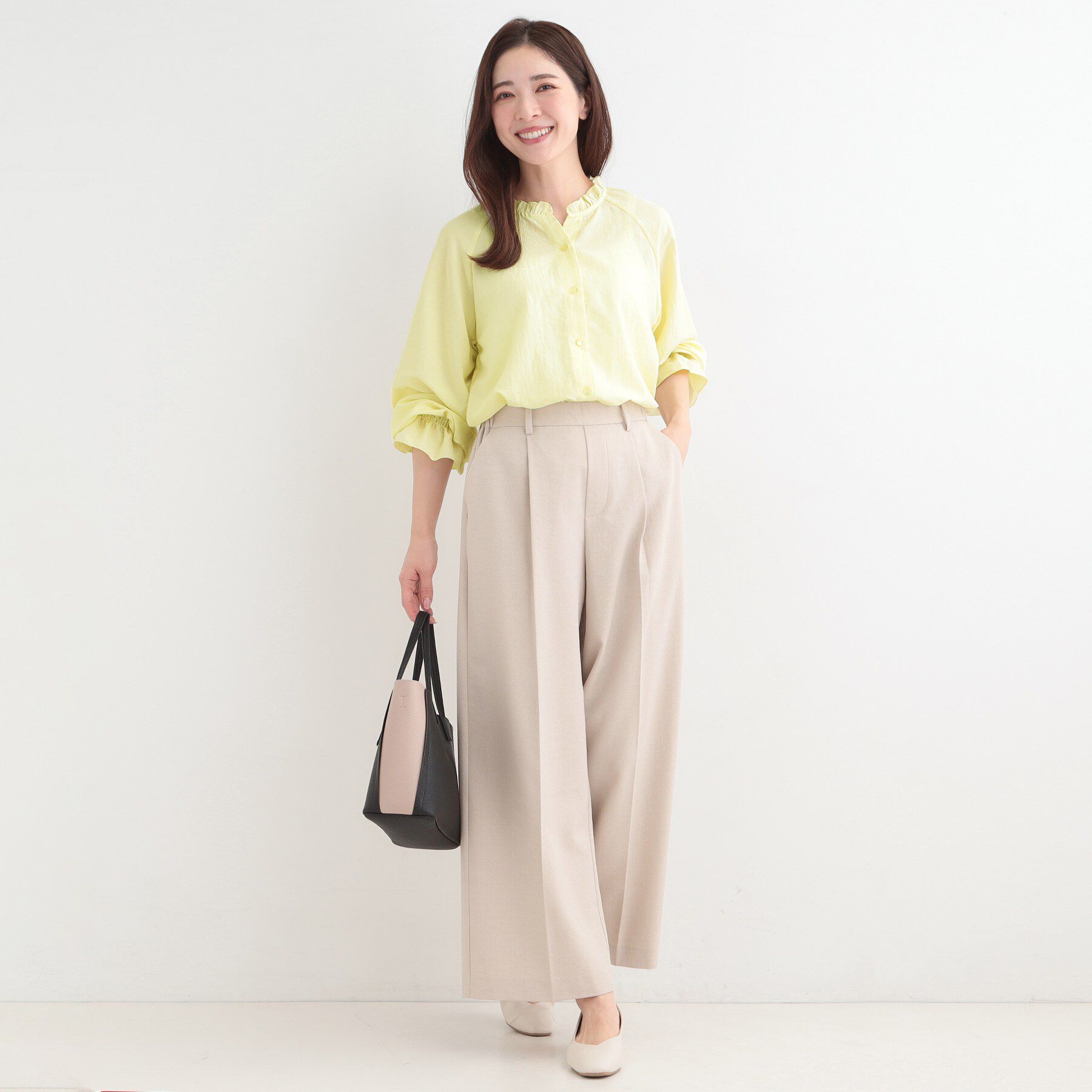 SHOO･LA･RUE「【洗濯後しわになりにくい/S-LL/UV】1枚で華やか　フリル使いがポイント　柔らかブラウス」|シャツ・ブラウス|