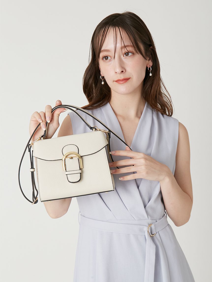 FRAY I.D「トラペーズフラップバックルバッグ」|ハンドバッグ|