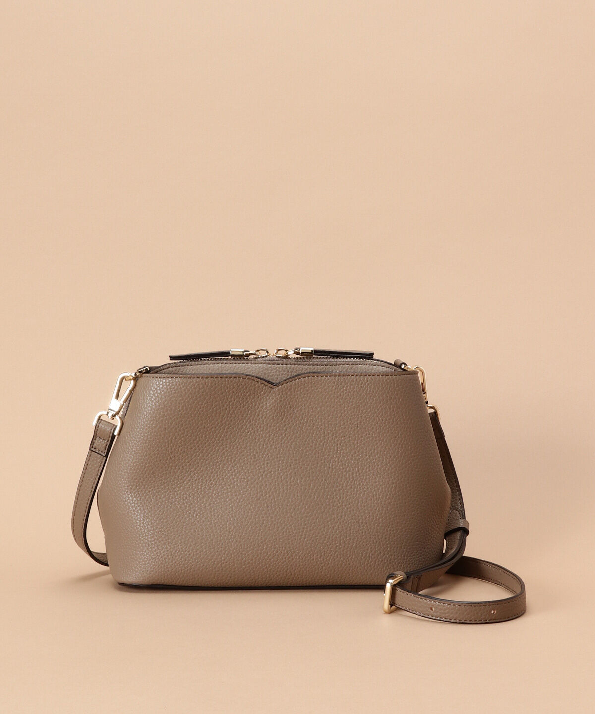 Samantha Thavasa「ウェーブデザインカッティングショルダーバッグ」|ショルダー・メッセンジャー|