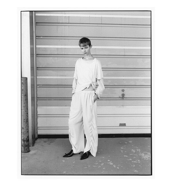 BEAMSBOY「maturely / リサイクル アムンゼン シャーリング アンド スリット パンツ」|チノ|