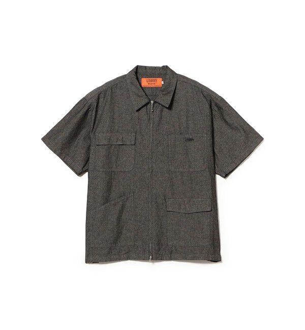 BEAMS「【別注】UNIVERSAL OVERALL / シャンブレー ジップ ショートスリーブ シャツ」|シャツ・ブラウス|