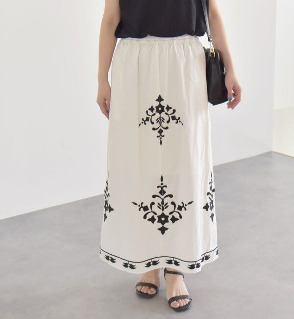quaranciel「quaranciel:〈洗濯機可能〉エンブロイダリー フレア ロング スカート」|スカート|