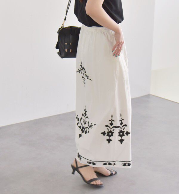 quaranciel「quaranciel:〈洗濯機可能〉エンブロイダリー フレア ロング スカート」|スカート|