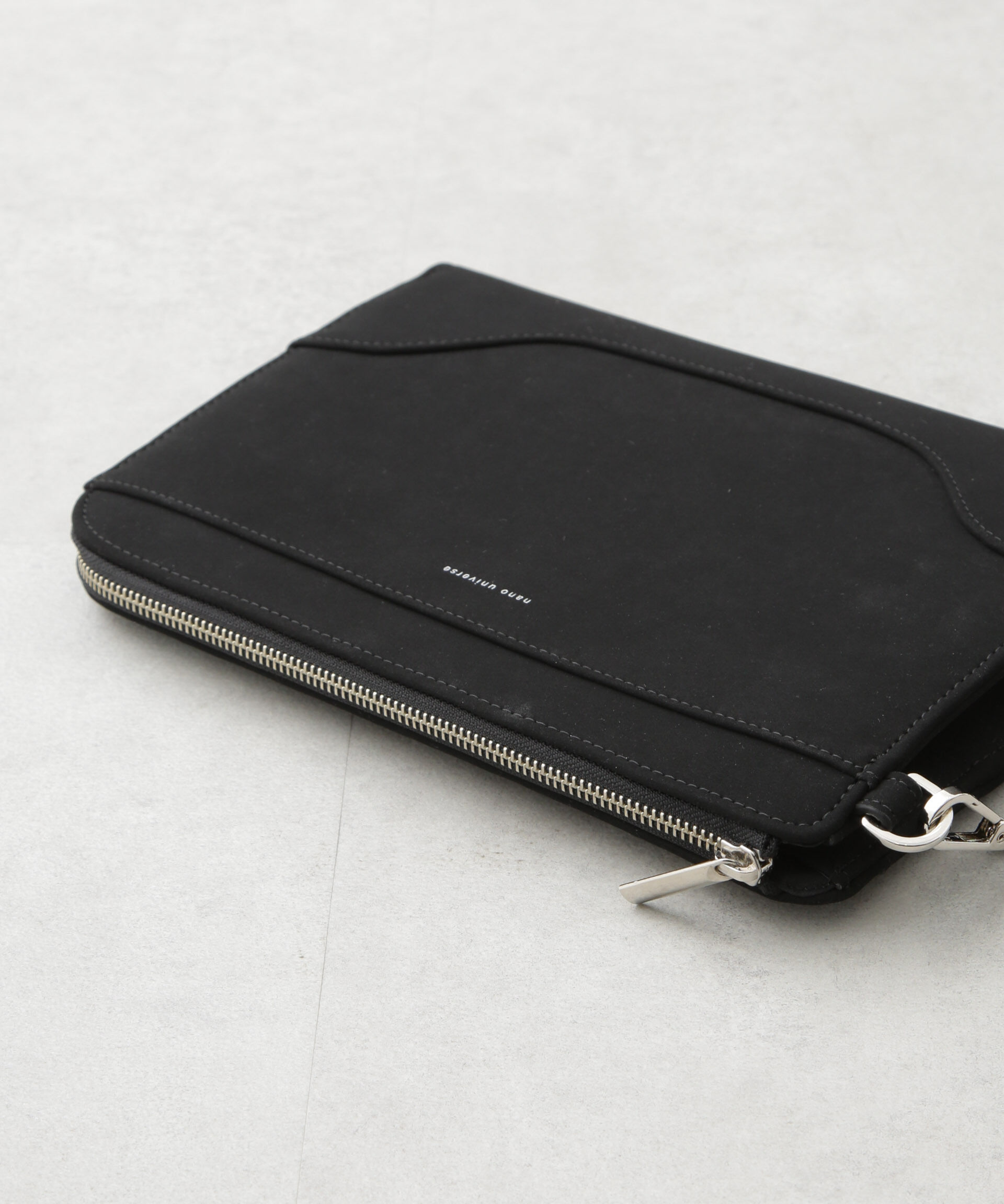 nano･universe「フェイクスエードクラッチバッグ」|ショルダー・メッセンジャー|