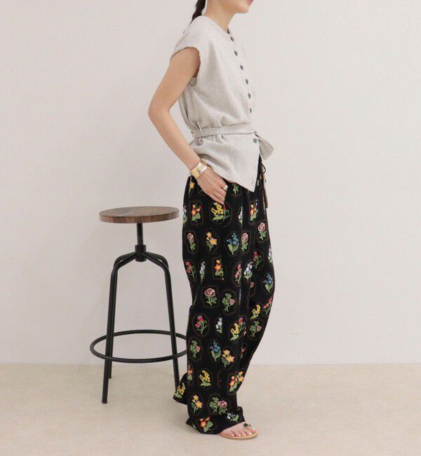 fredy emue「エンブロイダリーギャザーパンツ」|チノ|