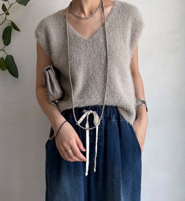  「【WEB限定】シャギーニットVベスト」|ニット・セーター|グレージュ