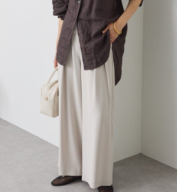  「【ウォッシャブル】【シーズンレスで使える】タックワイドスラックス」|チノ|