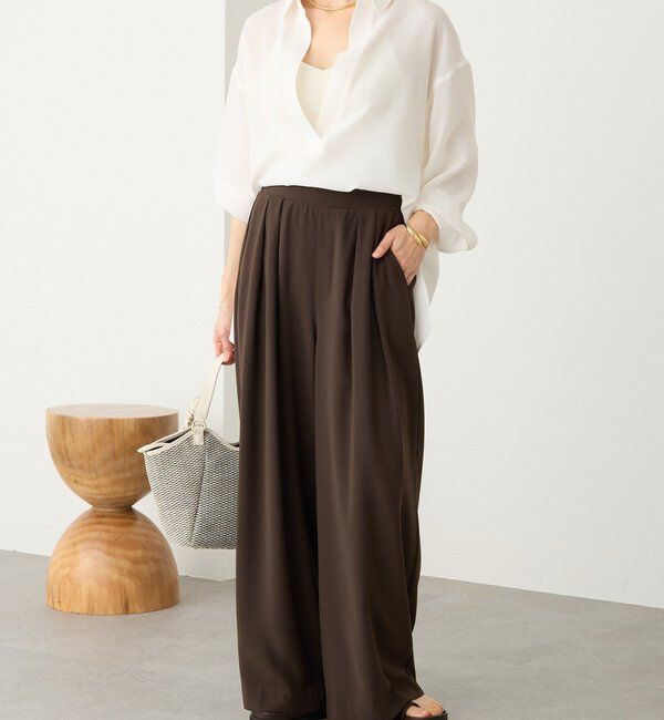  「【ウォッシャブル】【シーズンレスで使える】タックワイドスラックス」|チノ|