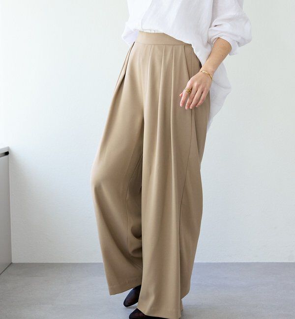  「【ウォッシャブル】【シーズンレスで使える】タックワイドスラックス」|チノ|